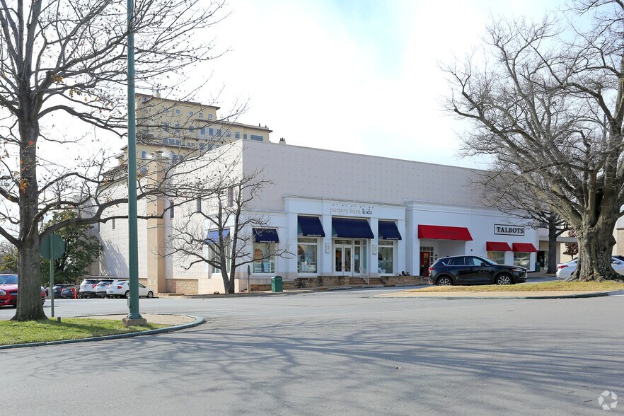 More Photos Of 1700-1976 Utica Sq, Tulsa Unknown For Lease