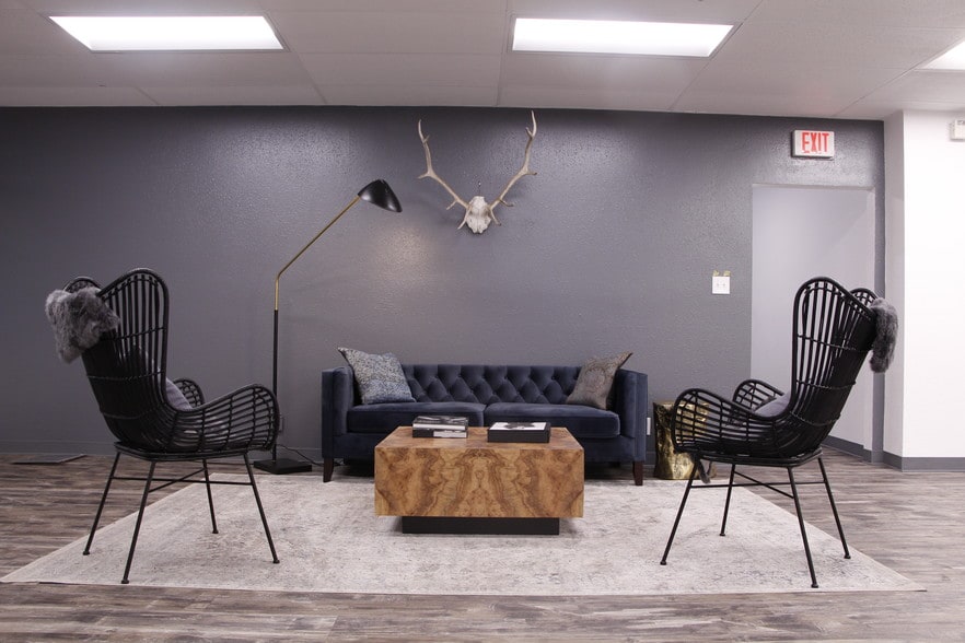 More Photos Of 3901 SE Naef Rd, Portland Manufacturing For Lease