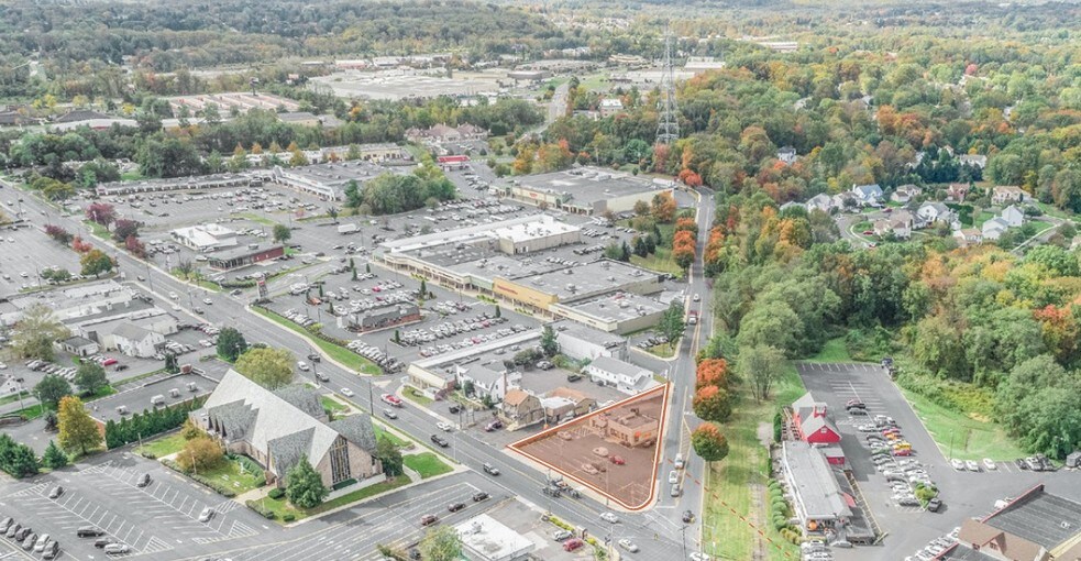 More Photos Of 554 2nd Street Pike, Southampton Convenience Store For Sale