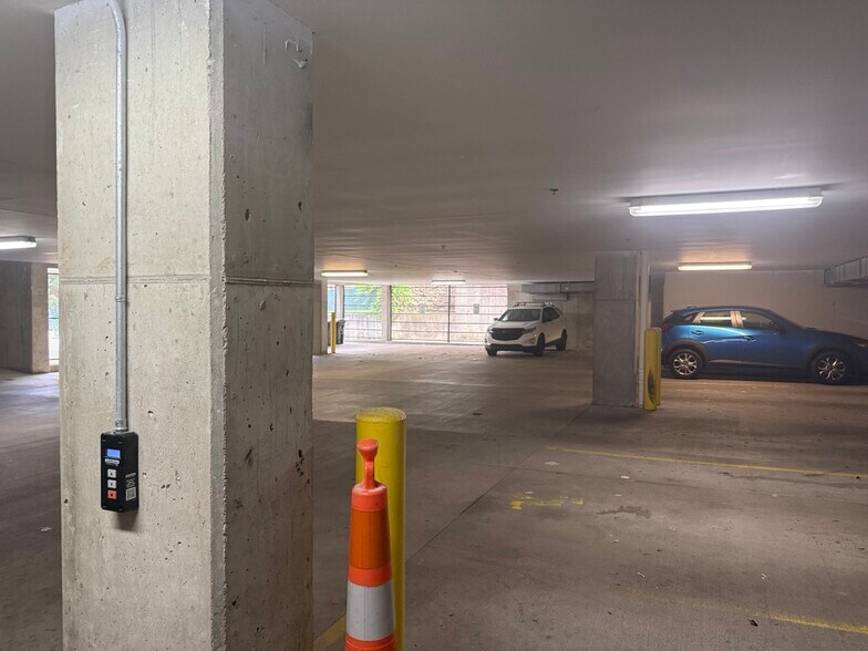 More Photos Of 260 E University Ave, Cincinnati Medical For Sale