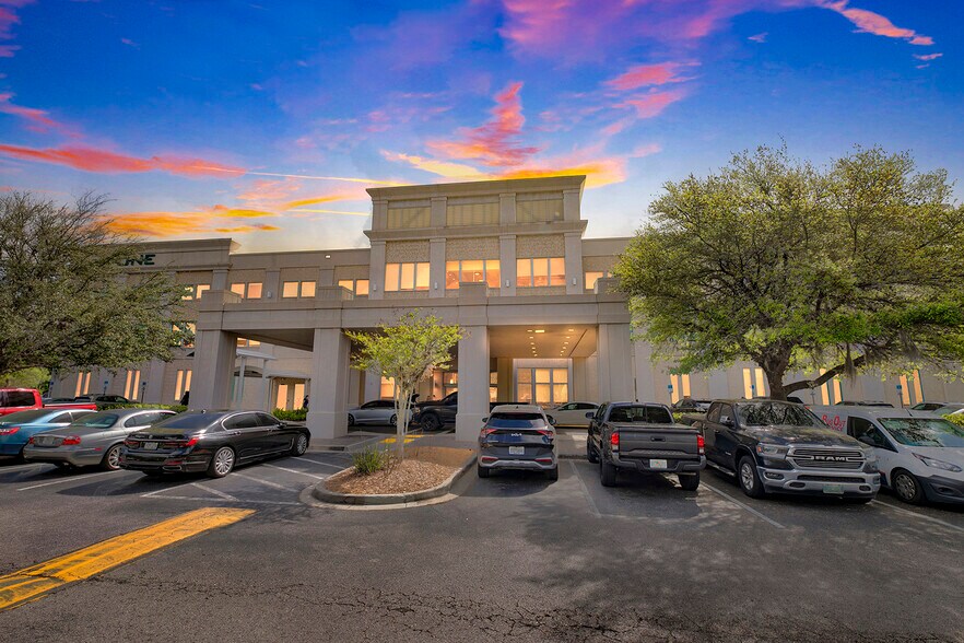 More Photos Of 10475 Centurion Pky, Jacksonville Medical For Lease