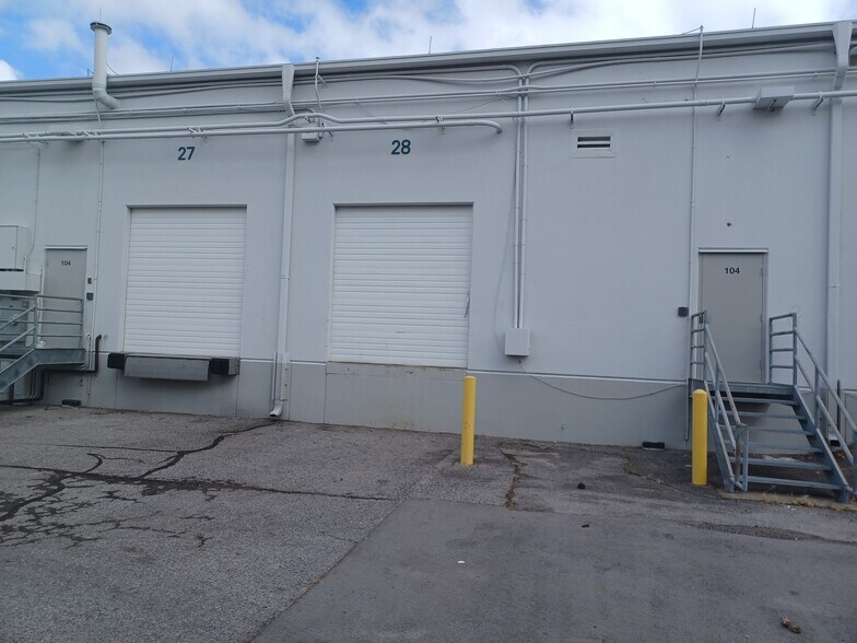 More Photos Of 277 Mallory Station Rd, Franklin Manufacturing For Lease