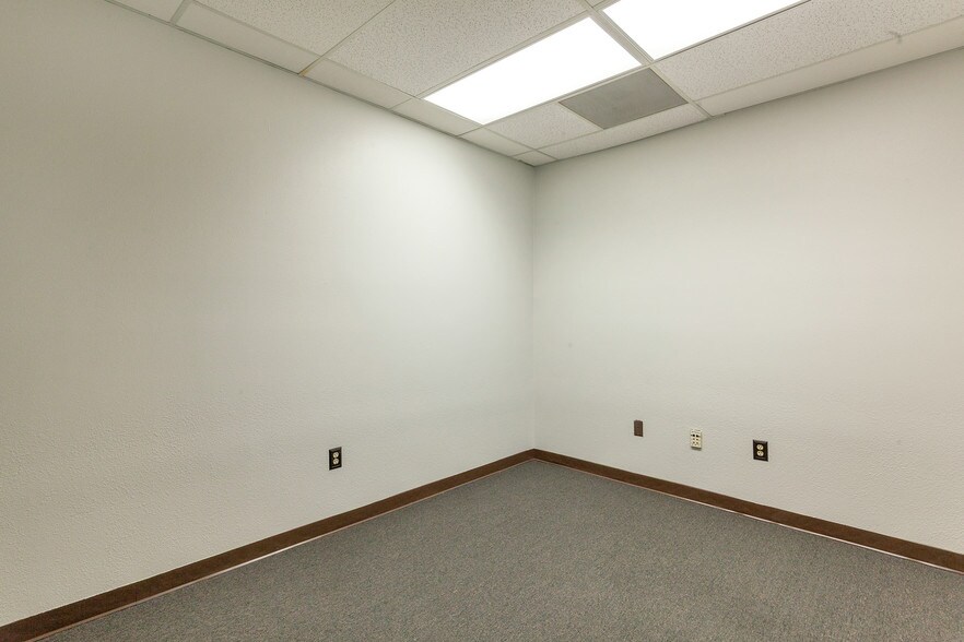 More Photos Of 2400 N Tenaya Way, Las Vegas Office For Lease