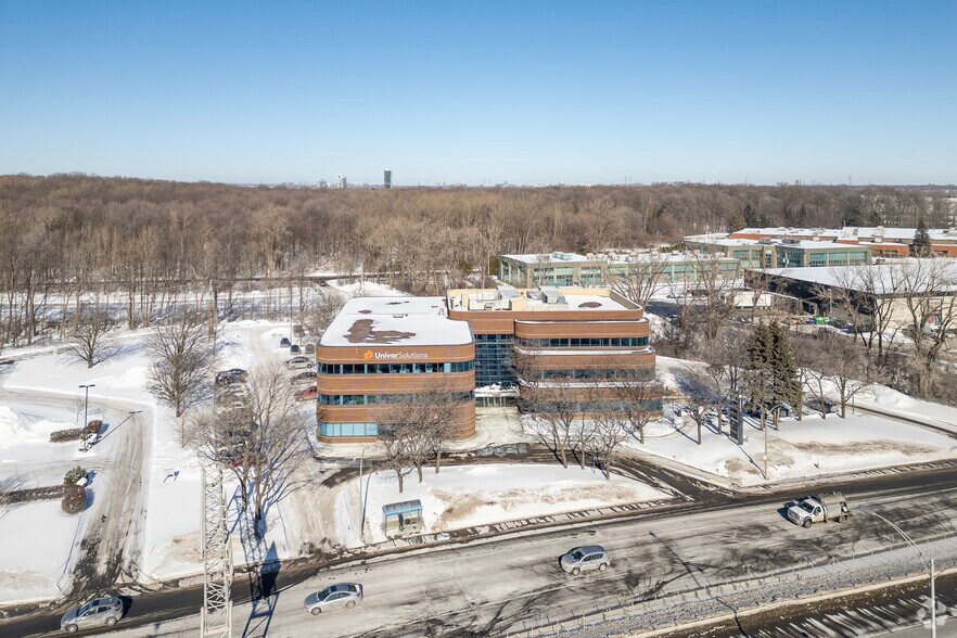More Photos Of 1255 Rte Transcanadienne, Dorval Office For Lease
