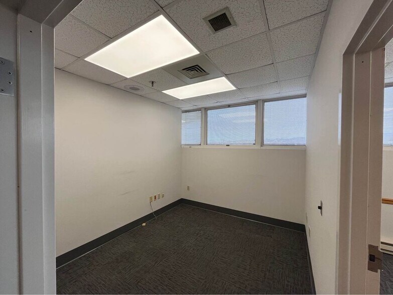 More Photos Of 446-450 Union Blvd, Allentown Medical For Lease