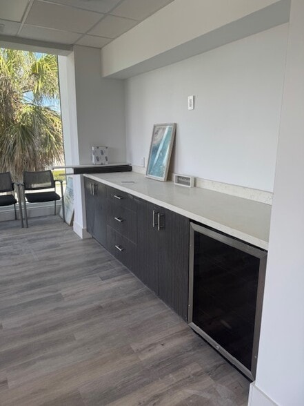 More Photos Of 900 NE 26th Ave, Fort Lauderdale Medical For Lease