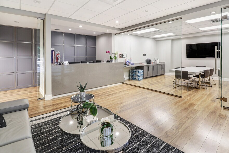 More Photos Of , Fort Lauderdale Office For Sale