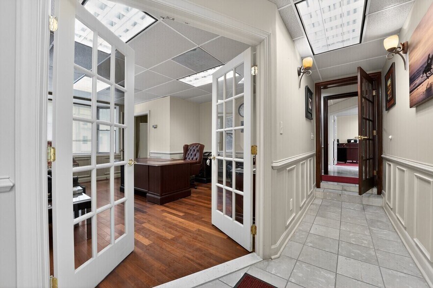 More Photos Of 12100-12128 Heritage Park Cir, Silver Spring Medical For Sale