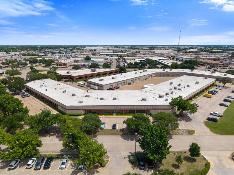 More Photos Of 11601 Plano Rd, Dallas Unknown For Lease