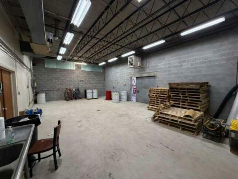 More Photos Of 111 S 10th St, Lemoyne Self Storage For Lease