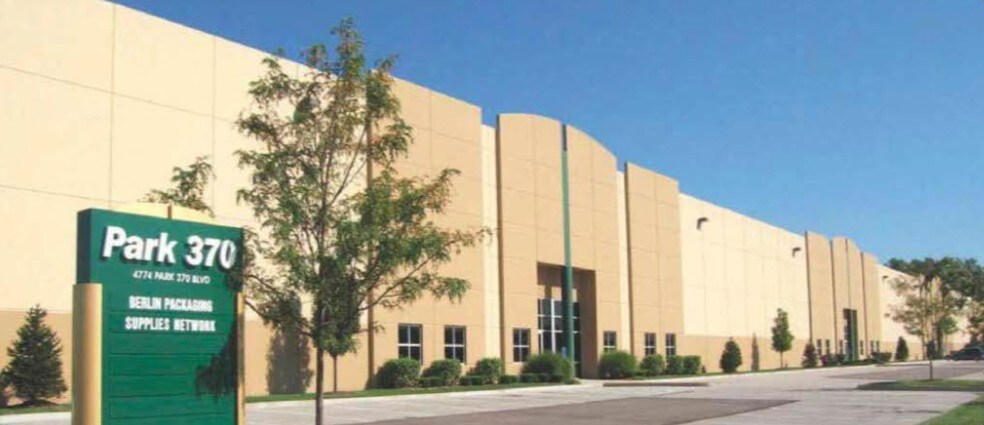 More Photos Of 1600 Park 370 Pl, Hazelwood Warehouse For Lease