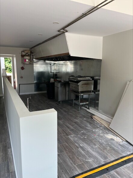 More Photos Of 243 Old Walt Whitman Rd, Huntington Station Restaurant For Sale