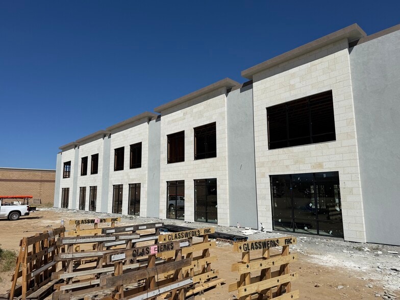 More Photos Of 42155 11th St W, Palmdale Medical For Lease