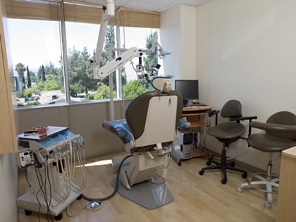 More Photos Of 18250 Roscoe Blvd, Northridge Medical For Lease