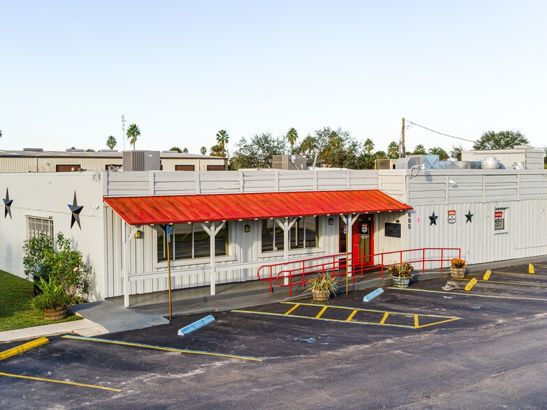 More Photos Of 685 US Highway 1, Vero Beach Restaurant For Sale