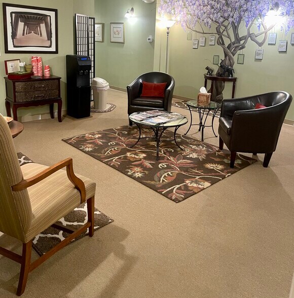 More Photos Of 1404 Starling Dr, Richmond Office For Sale