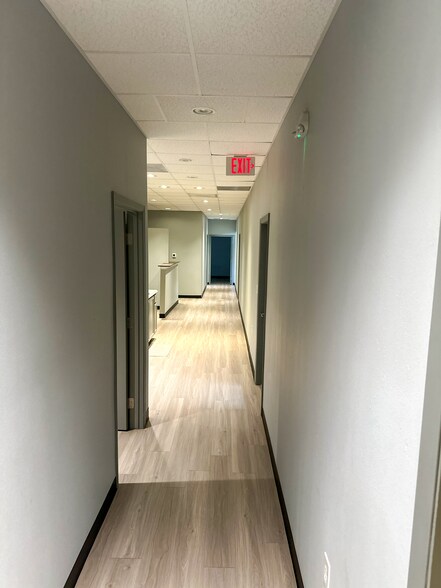 More Photos Of 21161 Blair Rd, Conroe Warehouse For Lease