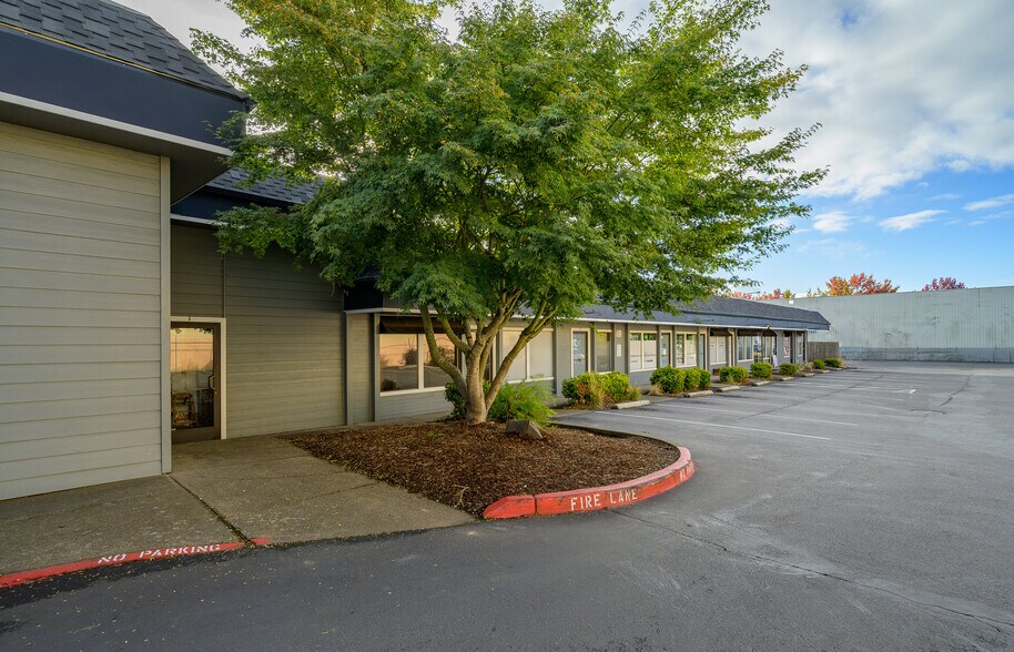 More Photos Of 2316 E Portland Rd, Newberg Storefront Retail Office For Sale