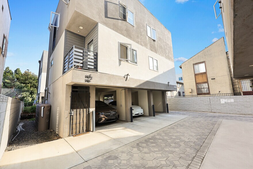 More Photos Of 146 Rosemont Ave, Los Angeles Apartments For Sale