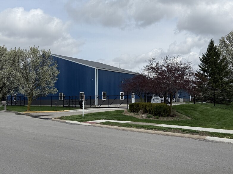 More Photos Of 3893 W State Road 47, Sheridan Freestanding For Sale