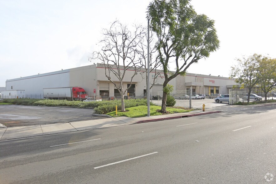 Primary Photo Of 15929-15939 E Valley Blvd, City Of Industry Warehouse For Lease