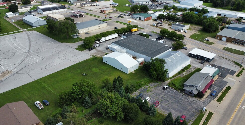 More Photos Of 1112 Chatburn Ave, Harlan Industrial For Sale