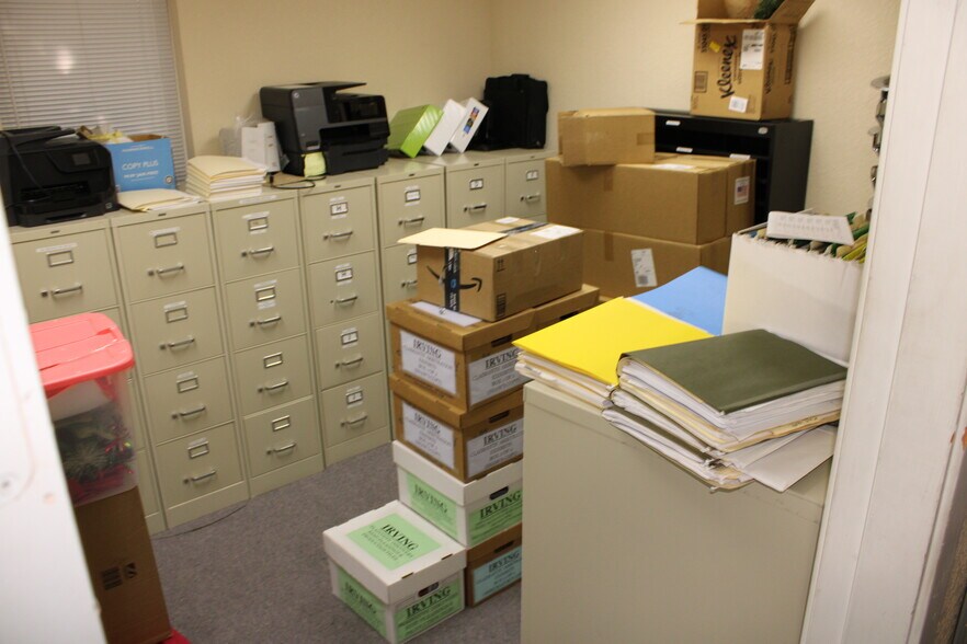 More Photos Of 706 Springdale Rd, Bedford Office For Sale