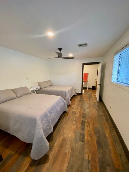 More Photos Of 2021 Art Museum Dr, Jacksonville Loft Creative Space For Sale