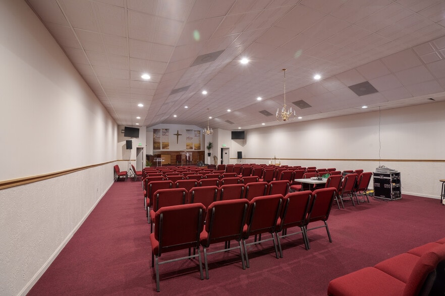 More Photos Of 1105-1107 N Broadway, Baltimore Specialty For Sale