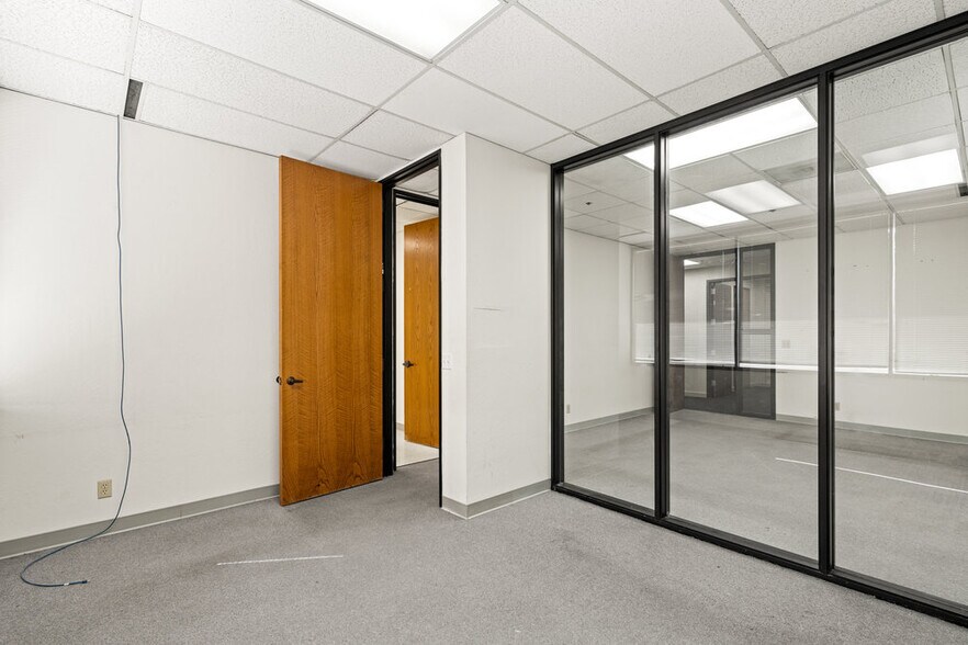 More Photos Of 3235 Kifer Rd, Santa Clara Office For Sale