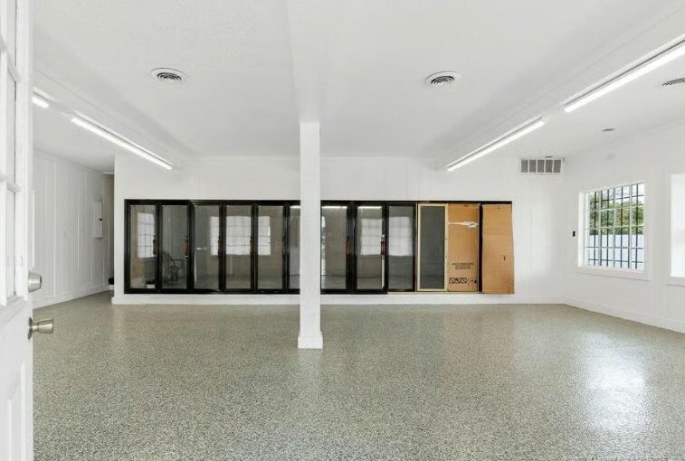 More Photos Of 1935 Gillespie St, Fayetteville Convenience Store For Sale