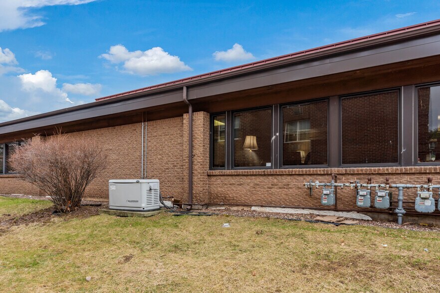 More Photos Of 85 Church St, Middletown Medical For Sale