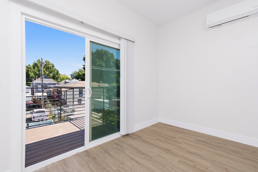 More Photos Of 1823 P St, Sacramento Apartments For Sale