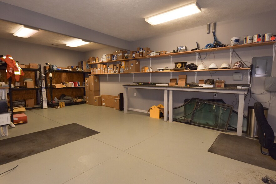 More Photos Of 36154 Enterprise, Trenton Light Manufacturing For Sale