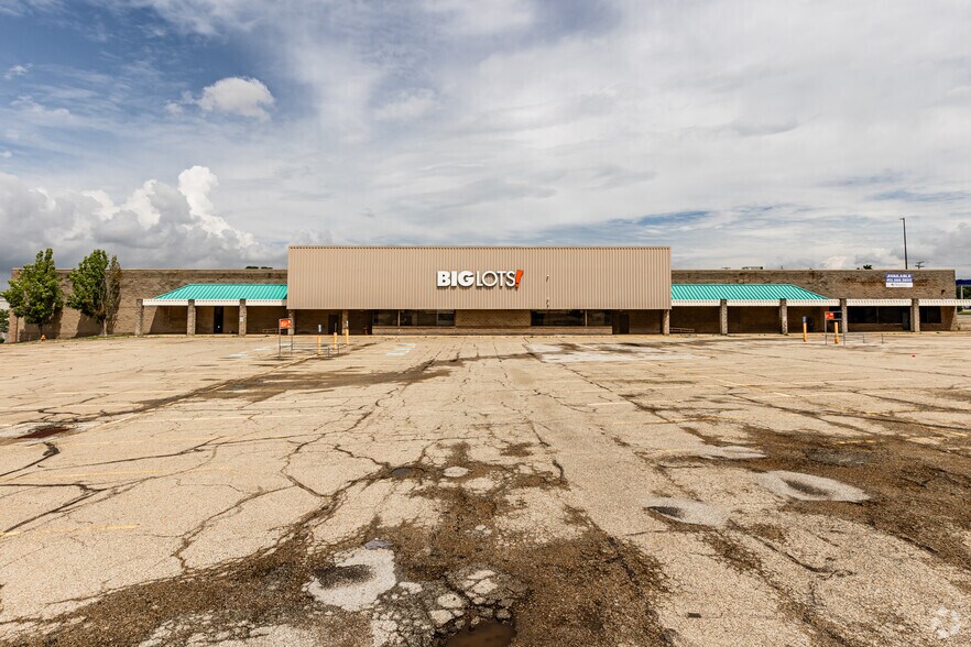 More Photos Of 7005 Clairton Rd, West Mifflin General Retail For Sale