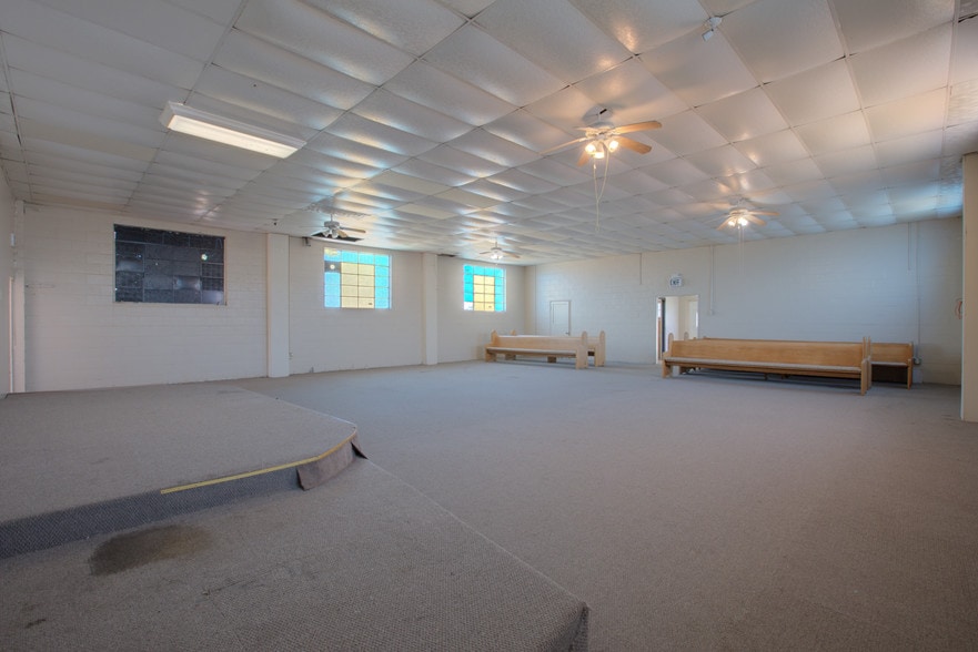 More Photos Of 332 W 8th St, Merced Religious Facility For Sale