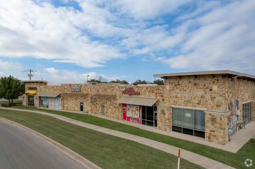 More Photos Of 700 E Whitestone Blvd, Cedar Park Unknown For Lease