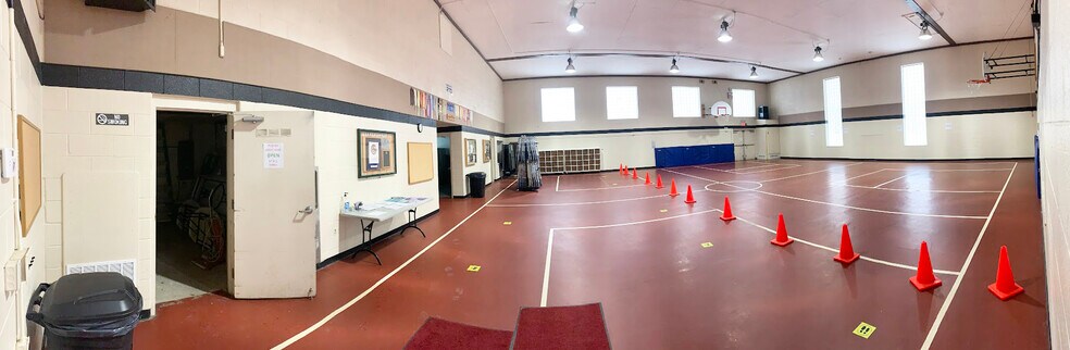 More Photos Of 46000 Sugarbush Rd, New Baltimore Flex For Sale