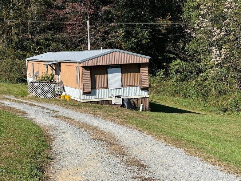 More Photos Of 112 Tutt St, Columbia Manufactured Housing Mobile Home Park For Sale