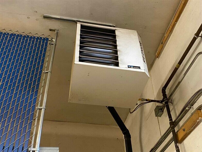 More Photos Of 12211-12219 66 St NW, Edmonton Light Manufacturing For Sale