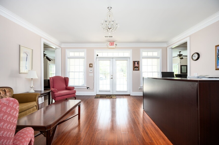 More Photos Of 5102 Covington Hwy, Decatur Medical For Sale