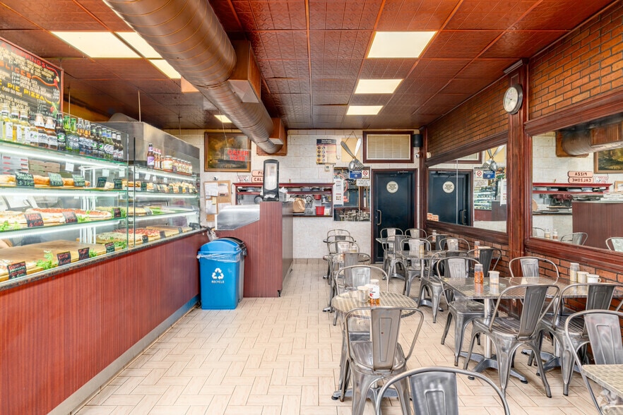 More Photos Of 177 Spring St, New York Apartments For Sale