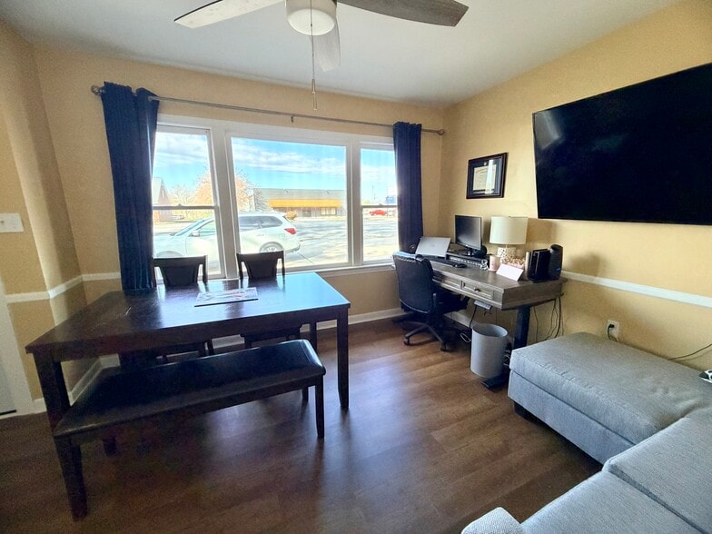 More Photos Of 1400 Pearman Dairy Rd, Anderson Office For Sale