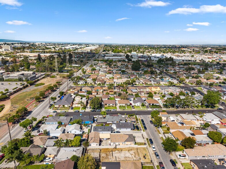 More Photos Of 1114 E Glencoe St, Compton Land For Sale