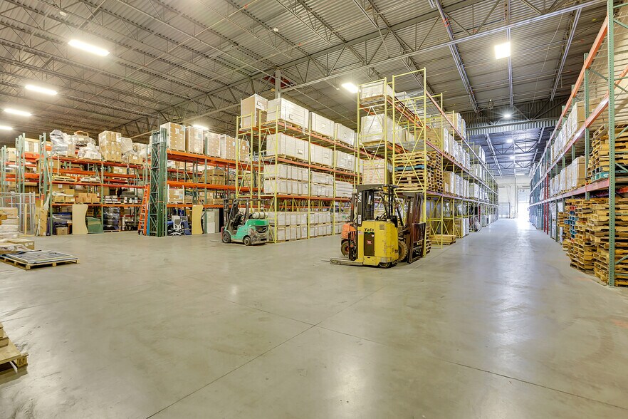 More Photos Of 5555 Joliet St, Denver Warehouse For Lease