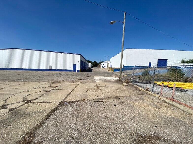 More Photos Of 1330 High St, South Bend Industrial For Sale