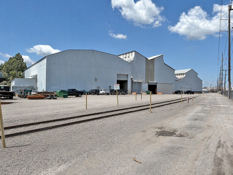 Primary Photo Of 1162 16th St, Granite City Industrial For Sale