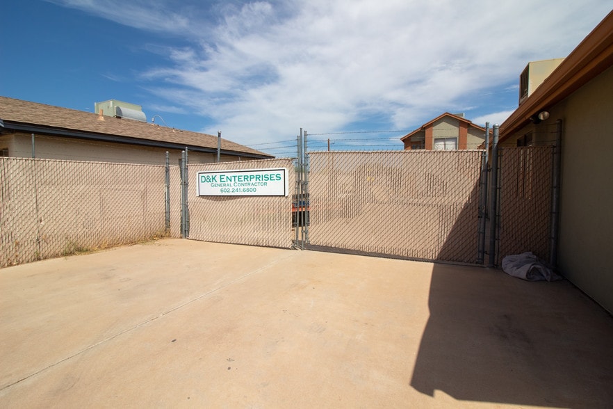 More Photos Of 517 S Lebaron St, Mesa Warehouse For Lease