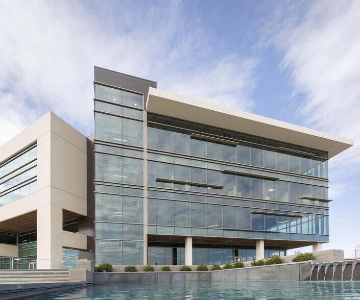 More Photos Of 8 City Blvd, Nashville Office For Lease