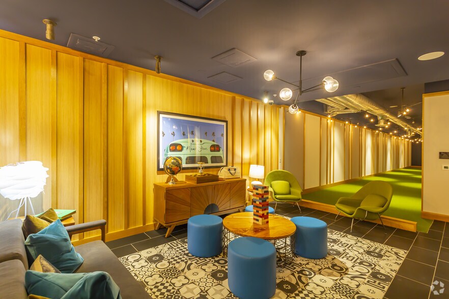 More Photos Of 1110 F St, San Diego Apartments For Lease